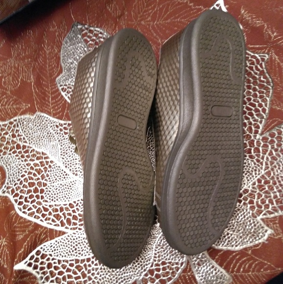 Gold Hot Kaleidoscope Sneakers - Picture 5 of 5